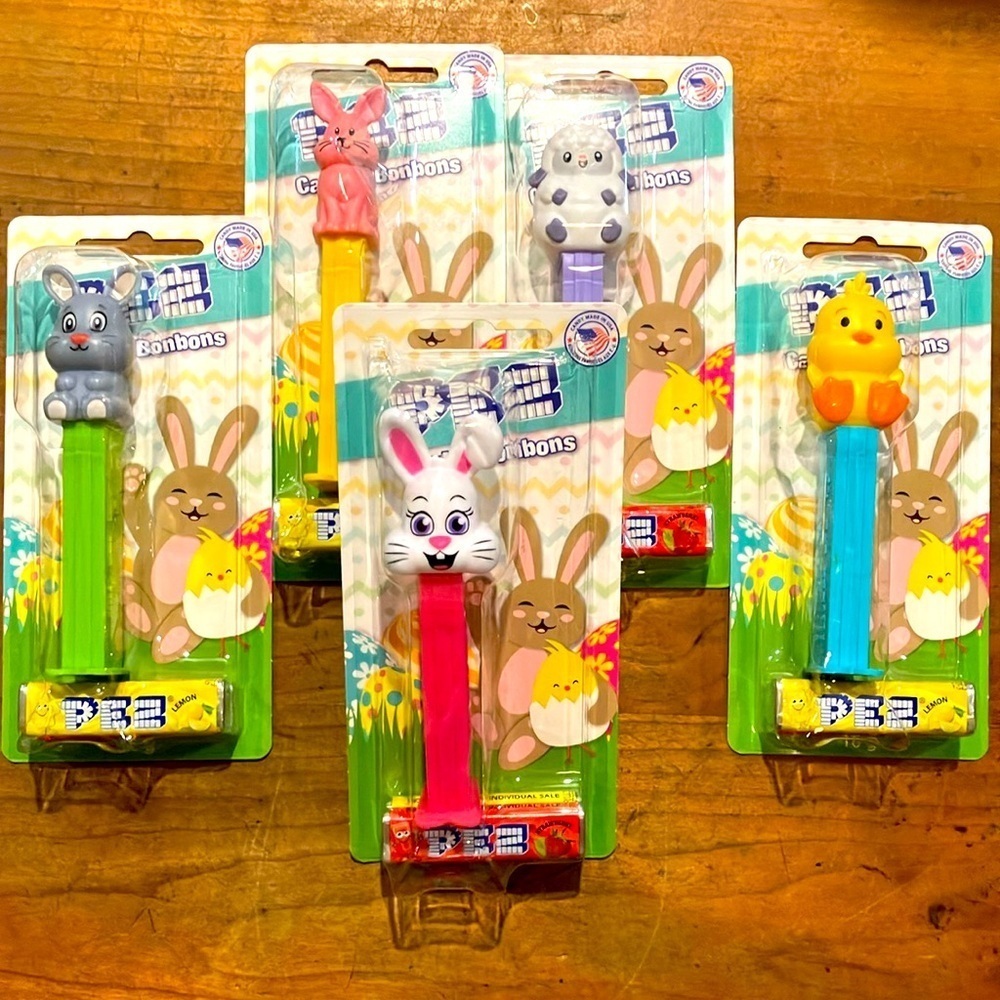 PEZ - Complete spring 2025 collection of 5 Easter Candy Dispensers BB 09/2029